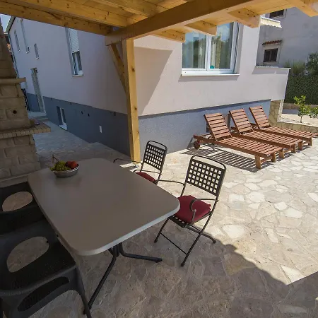 Вилла Charming In With Private Swimming Pool