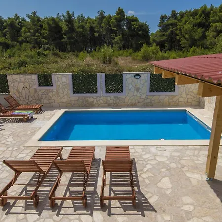 Вилла Charming In With Private Swimming Pool