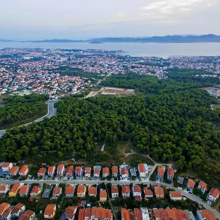 Вилла Charming In With Private Swimming Pool