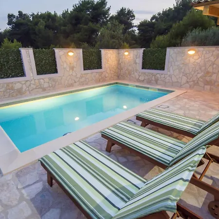 Charming In With Private Swimming Pool Вилла