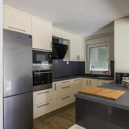 Charming In With Private Swimming Pool Вилла Задар