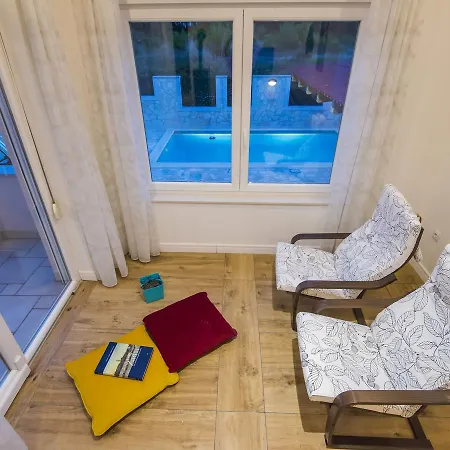 Charming In With Private Swimming Pool Задар