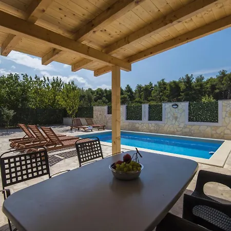 Charming In With Private Swimming Pool Вилла