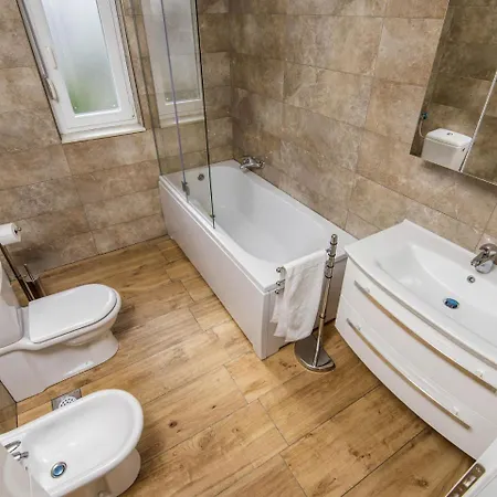 Charming In With Private Swimming Pool Willa